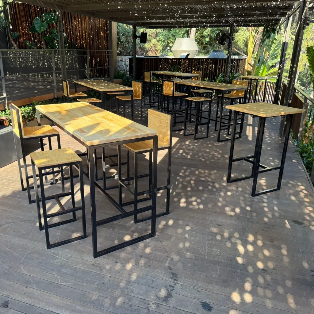 Espanyol Bar Masası ve Sosa Bistro Masa.webp