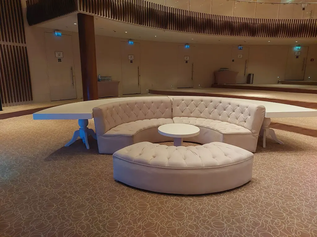 Beyaz Oscar Oturma Grubu (2).webp