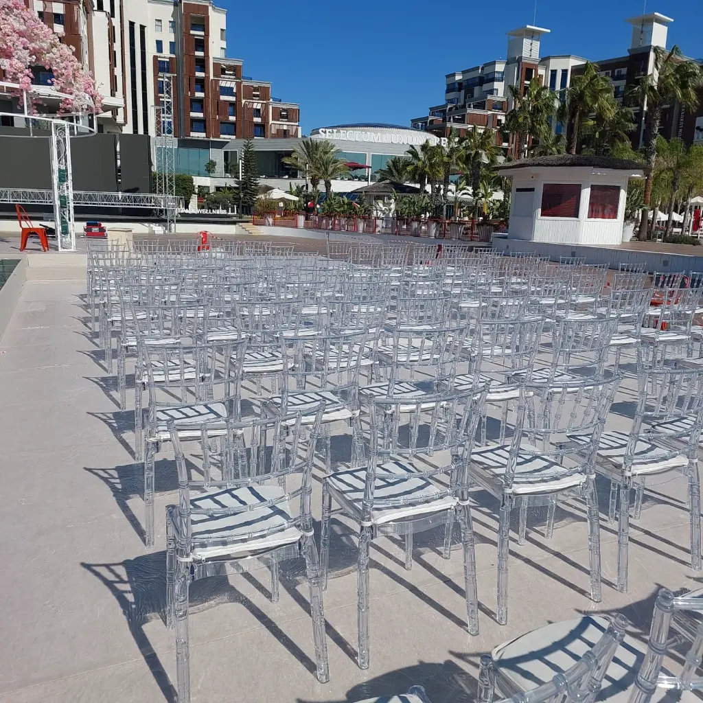 Chiavari Şeffaf Sandalye (5).webp