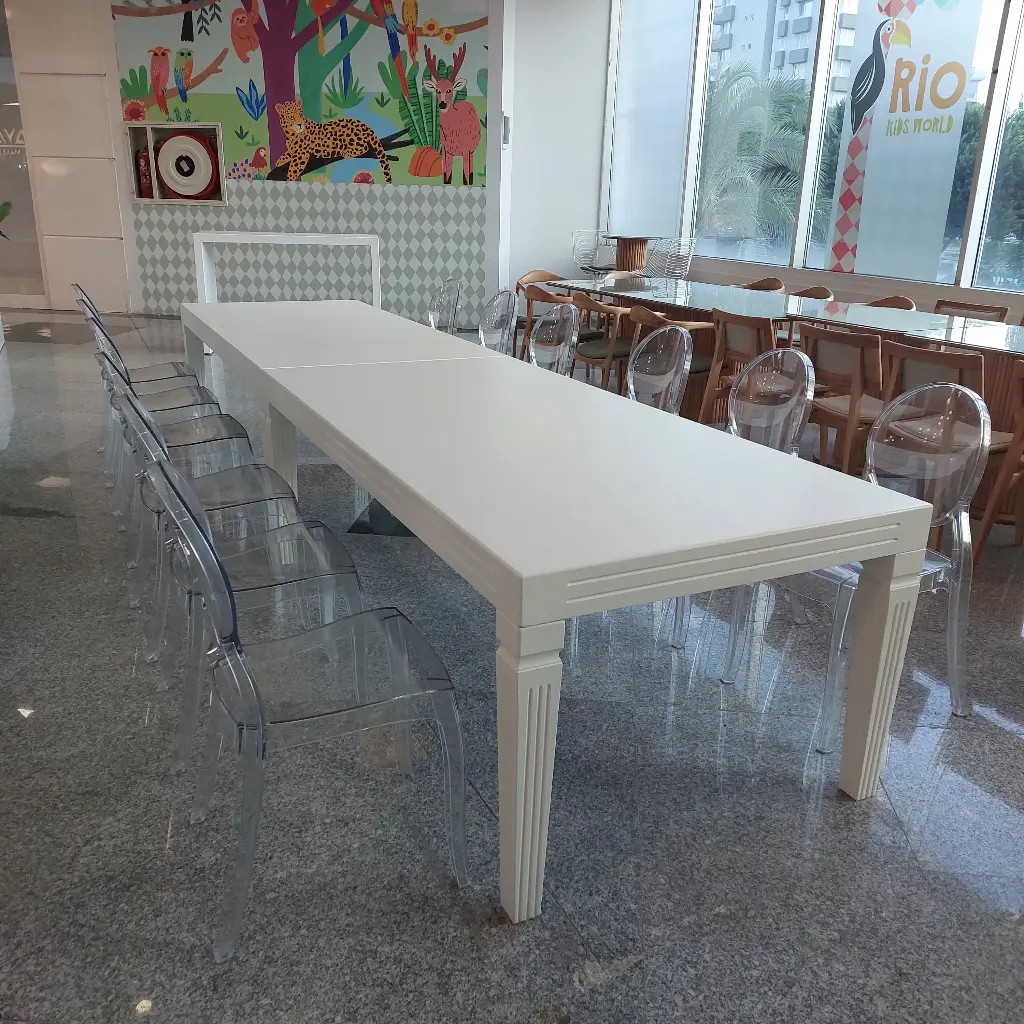Vienna Yemek Masası
