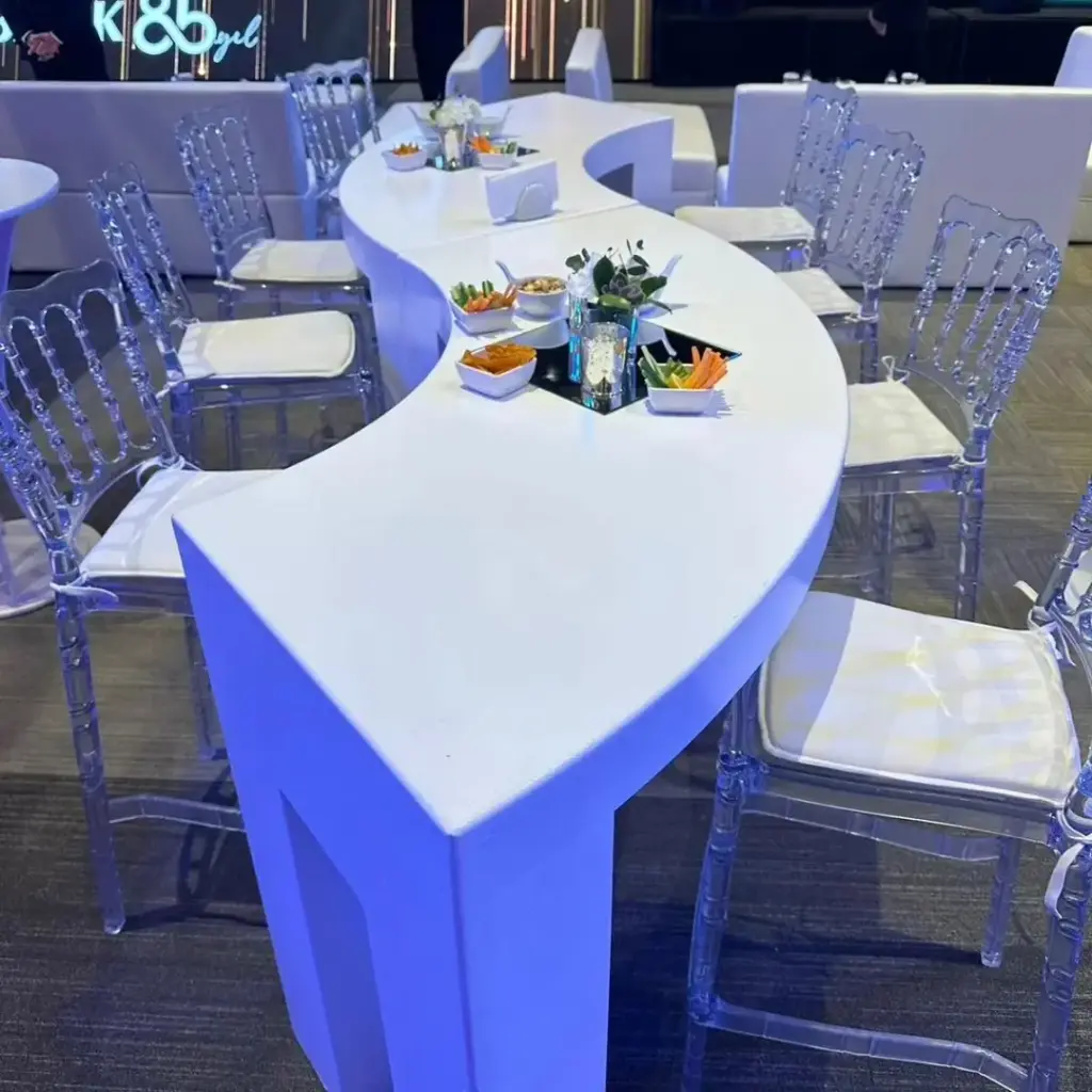 S Bar Masası