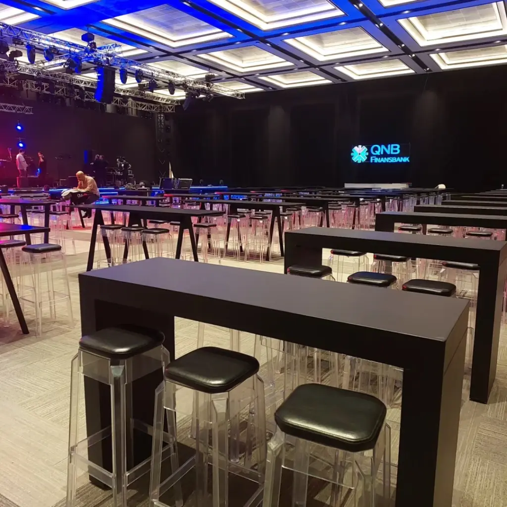 U Bar Table