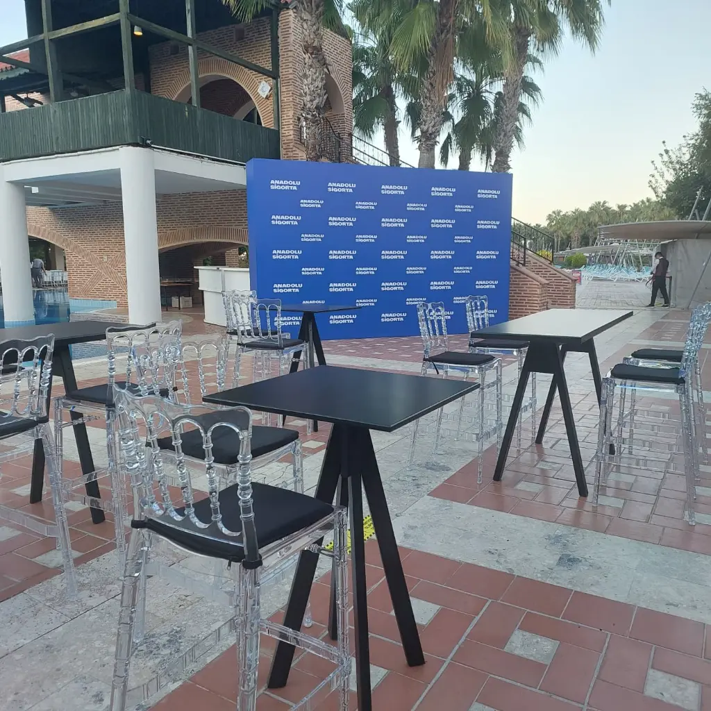 Forli Cocktail Table